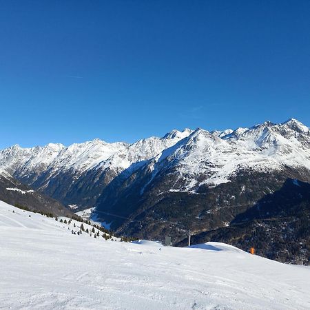 Hotel Haus Alpina Längenfeld Esterno foto