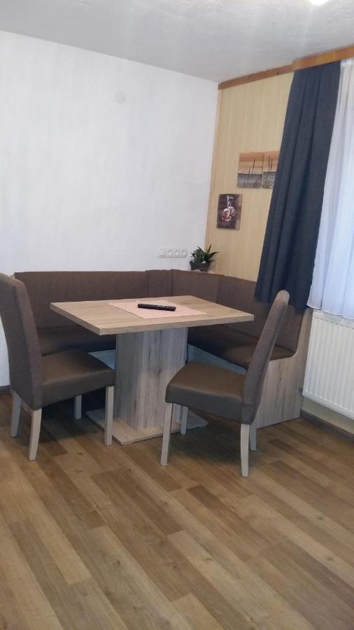 Hotel Haus Alpina Längenfeld Esterno foto