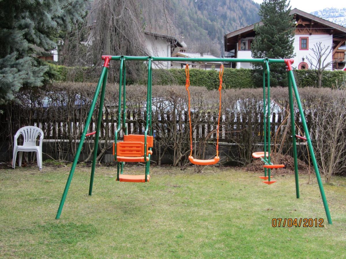 Hotel Haus Alpina Längenfeld Esterno foto
