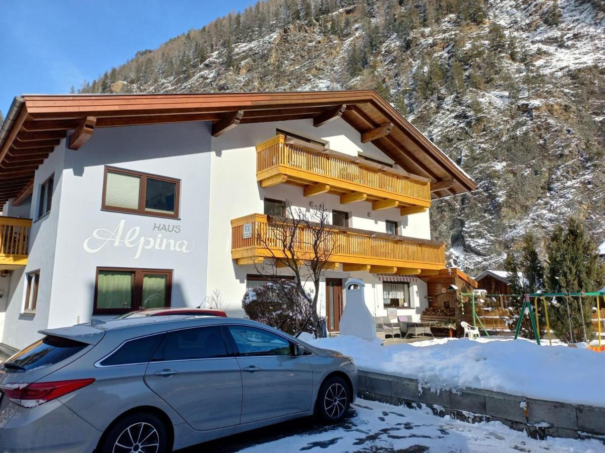 Hotel Haus Alpina Längenfeld Esterno foto
